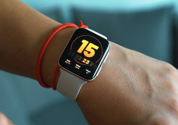 सिर्फ ₹899 में पाएं Apple, Amazfit, Noise और Itel Smartwatches - Amazon Mega Sale में!