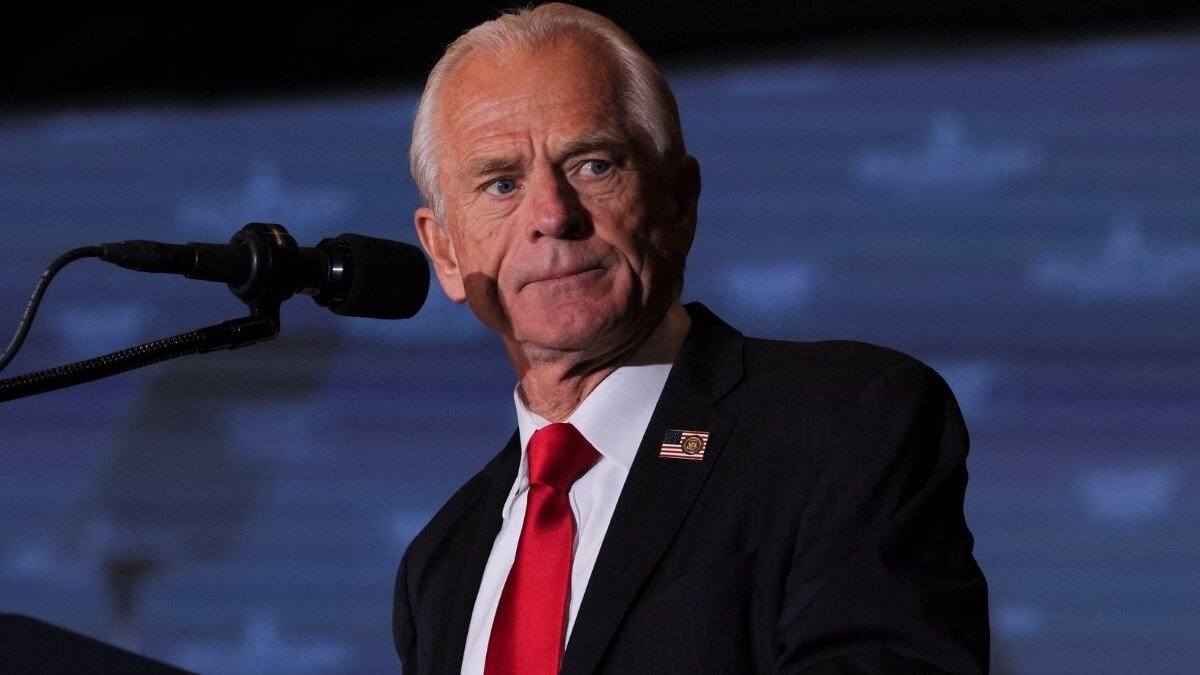 पीटर नवारो ने कहा कि भारत रूसी तेल खरीद बंद कर दे तो टैरिफ में 25% की राहत मिल जाएगी (File Photo: Reuters)