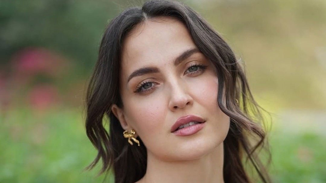Bollywood Actress Elli AvrRam ने किया बड़ा खुलासा!