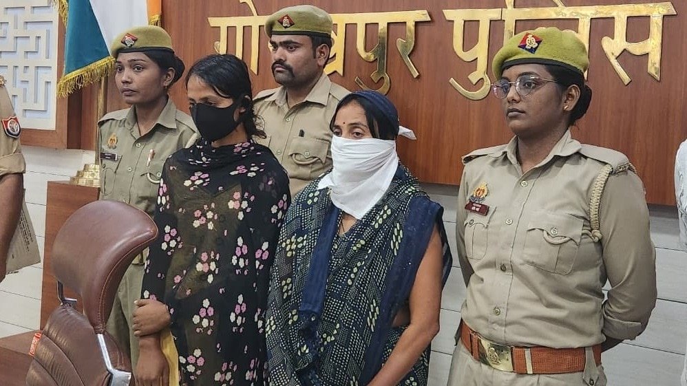 पोती ने मां के साथ मिलकर लगाया दादी को ठिकाने (Photo- ITG)