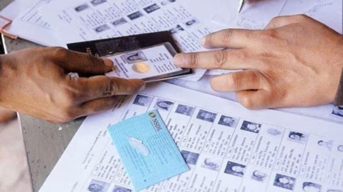 आयोग की यह पहल विशेष रूप से उन राज्यों पर केंद्रित है जहां जल्द ही चुनाव होने हैं (File Photo: PTI)