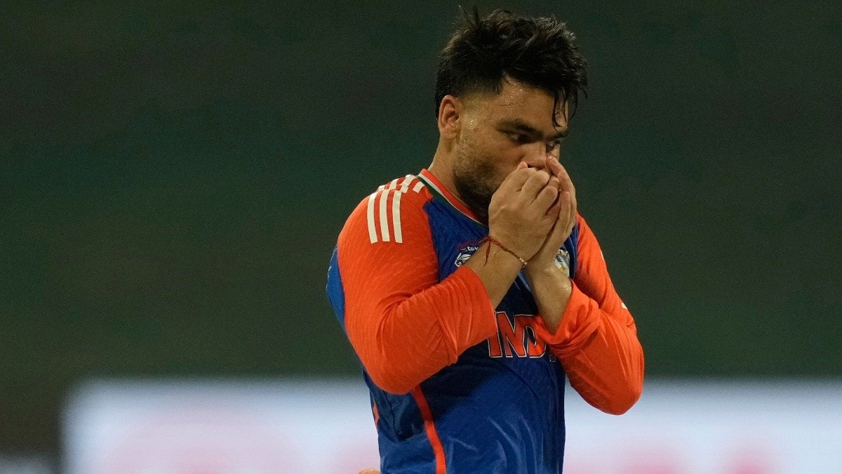 रिंकू सिंह को ऑस्ट्रेलिया के खिलाफ टी20 सीरीज में अब तक मौका नहीं मिला है. (Photo: PTI)