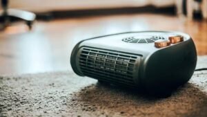 Oil Heater vs Fan Heater : इस सर्दी कौन सा हीटर रहेगा बेहतर, पावर सेविंग से बेहतर कूलिंग तक कौन है बेस्ट