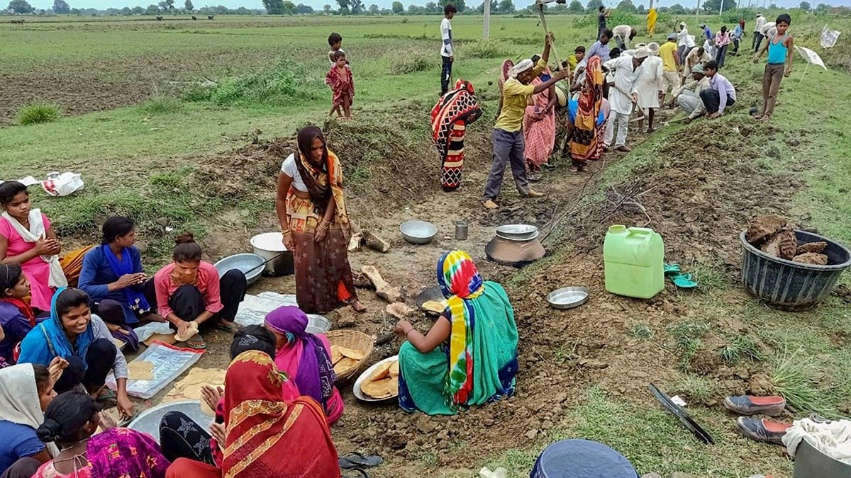 रोजगार के नए बिल में 125 दिन काम की गारंटी है. (File Photo: PTI)