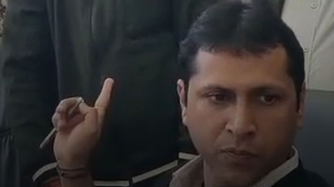 दतिया में DM साहब का ऑन द स्पॉट एक्शन