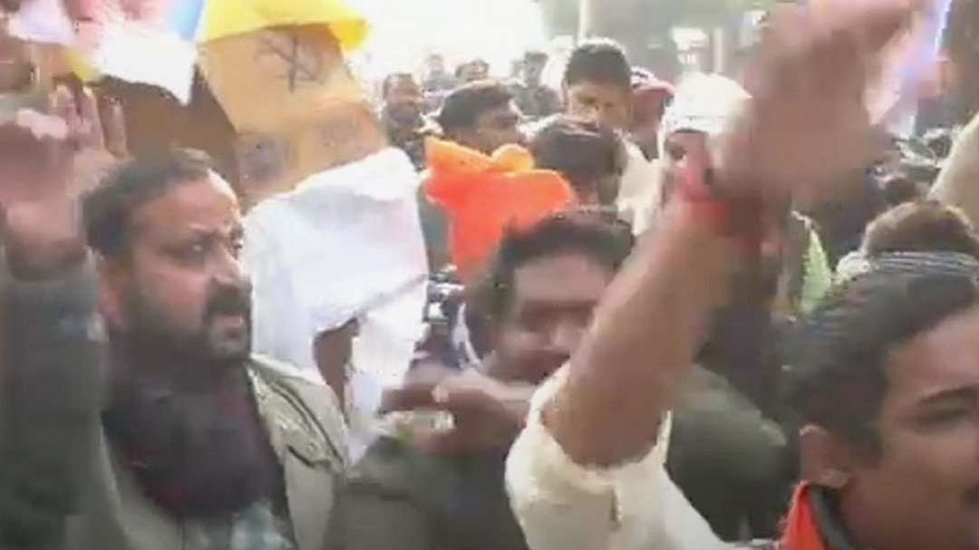 दीपू दास की हत्या के खिलाफ जोरदार विरोध