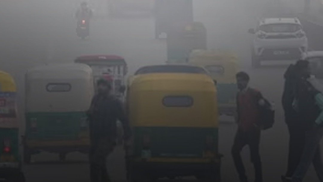 GRAP-4 हटने के बाद दिल्ली के स्कूलों में हाइब्रिड लर्निंग खत्म