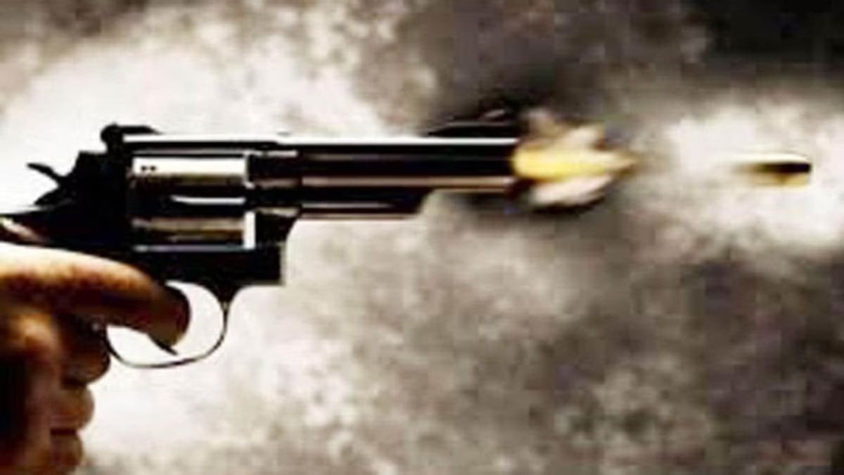 दिल्ली में प्रॉपर्टी डीलर की कार पर फायरिंग. (Photo: Representational)