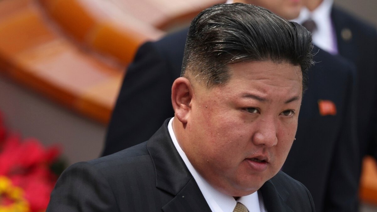 किम जोंग उन ने मादुरो को अपना दोस्त बताते हुए अमेरिका को विश्व युद्ध की चेतावनी दी है. (File Photo: AP)