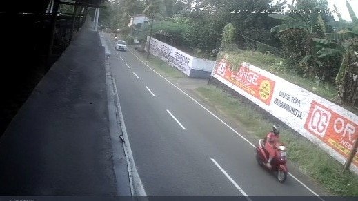 केरल के पथानामथिट्टा जिले में एक शख्स और उसका दोस्त गिरफ्तार. (Photo: ITG)