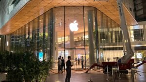 Apple inks over $30 billion Broadcom deal to make billions of US-made chips